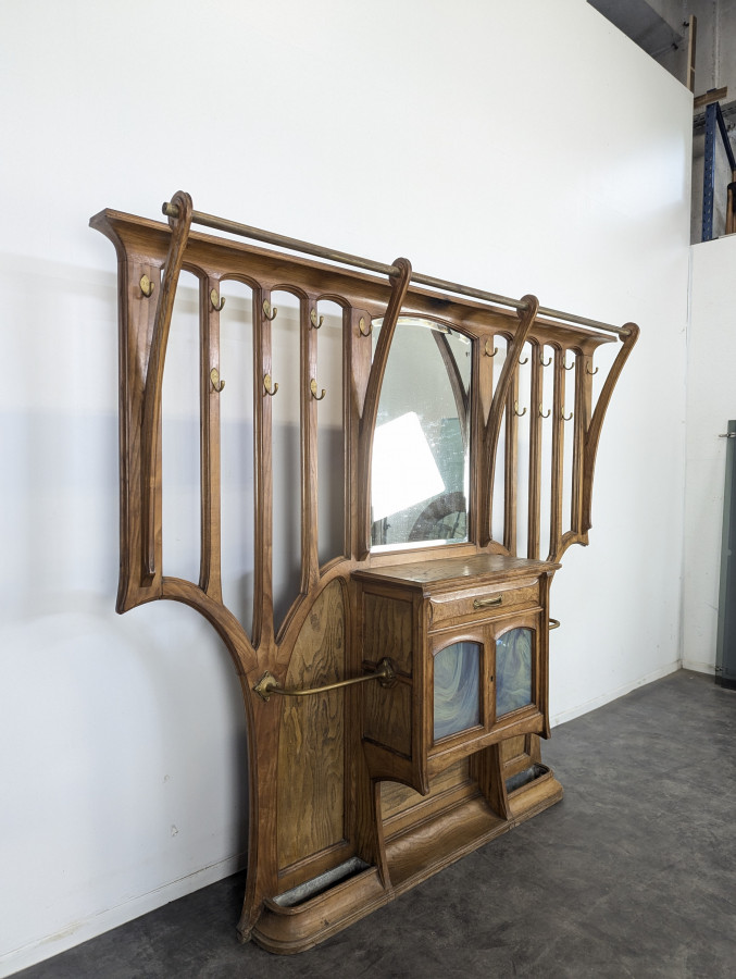Grand vestiaire Art Nouveau dans le style de Vand de Velde