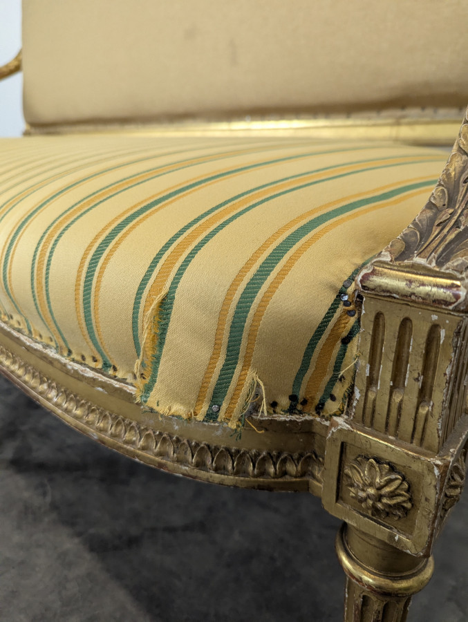 Canapé de style Louis XVI époque Napoléon III en bois doré