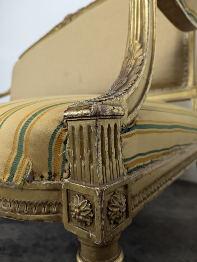 Canapé de style Louis XVI époque Napoléon III en bois doré