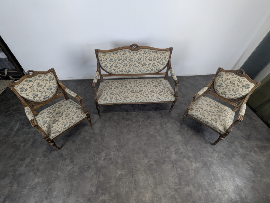 Salon de style Louis XVI dossier écusson époque XIXe