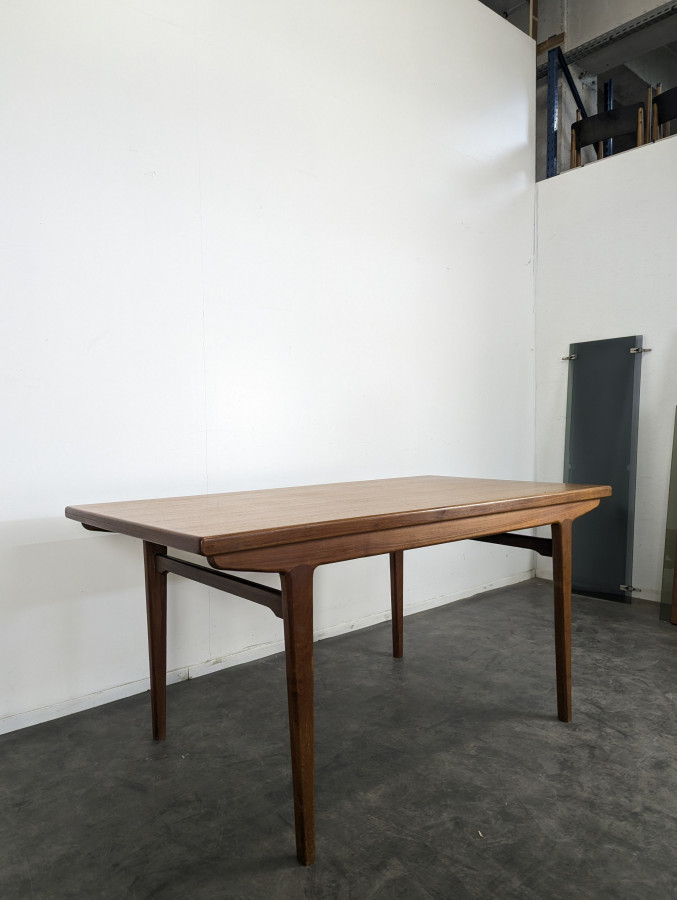 Table scandinave en teck