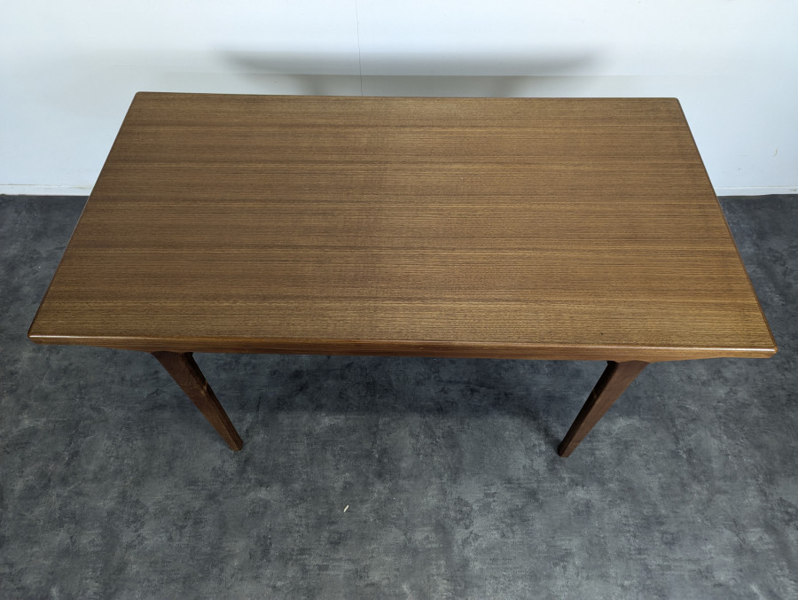 Table scandinave en teck