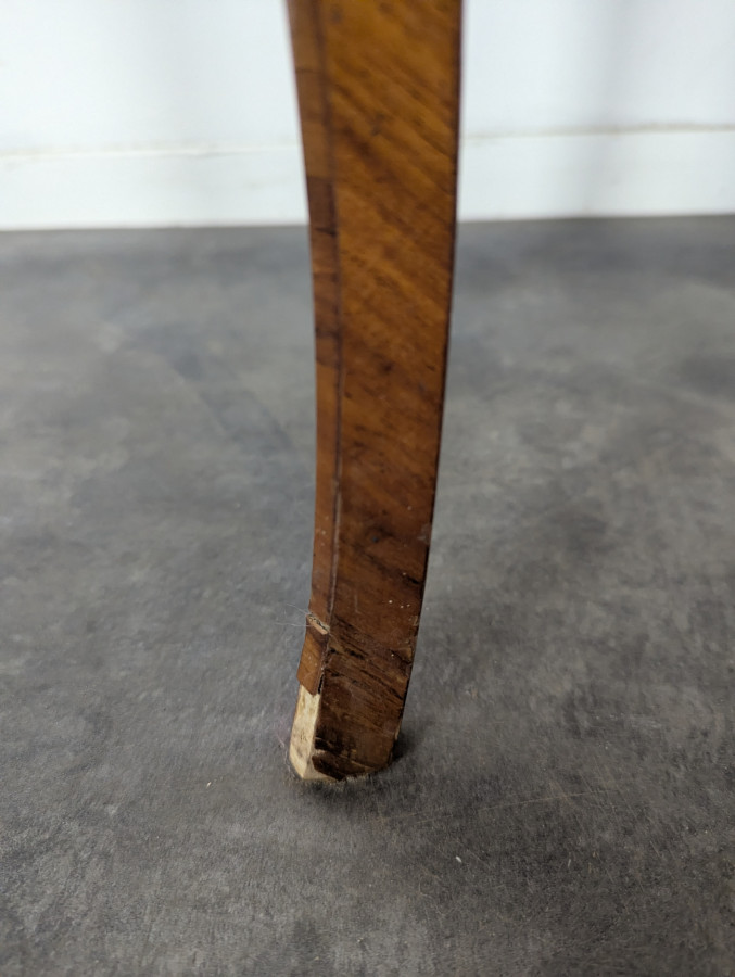 Paire de chevets  en bois de rose de style Louis XV
