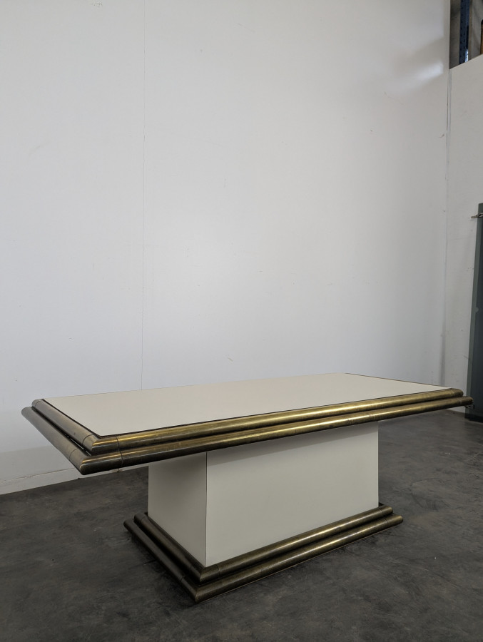 Table basse des années 80 en tubes de laitons et stratifié