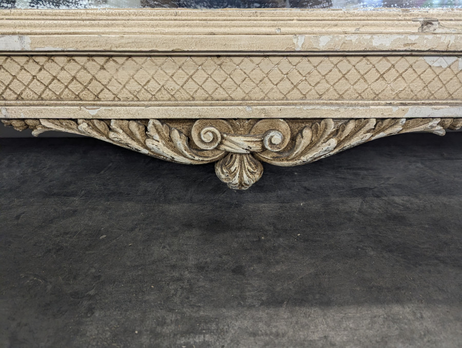 Miroir d'entrée de Château réchampi de style Louis XVI