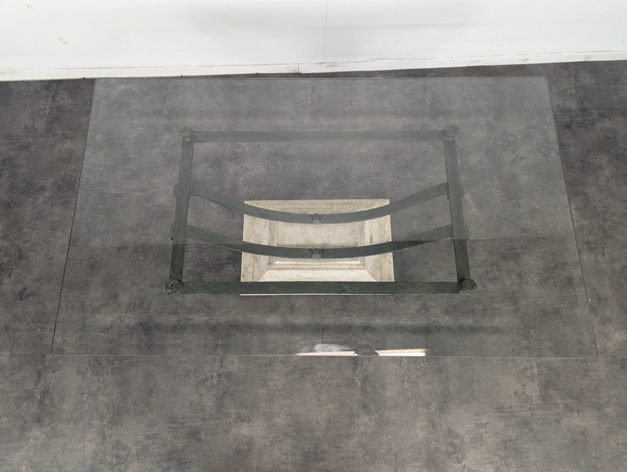 Table basse des années 80 façon travertin plateau en verre