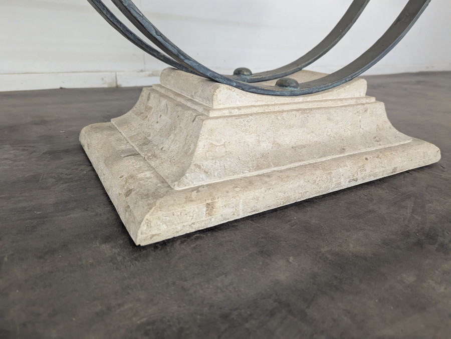Table basse des années 80 façon travertin plateau en verre