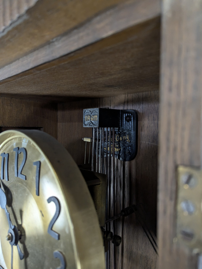 Horloge de parquet à carillon