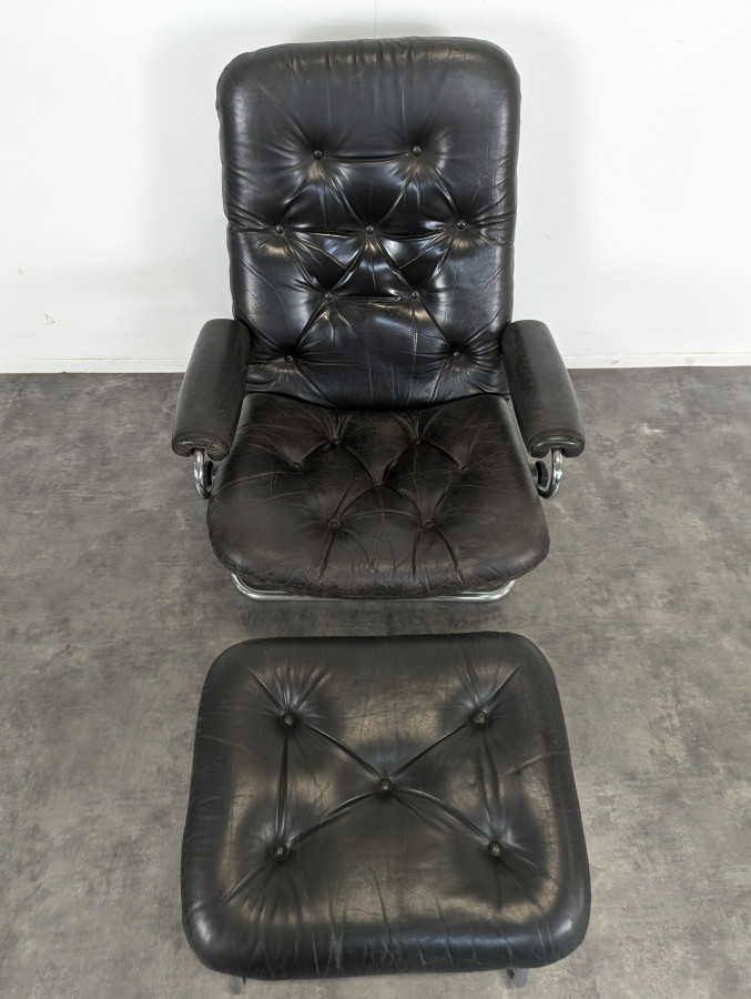 Fauteuil Stressless et Ottoman en cuir des années 70