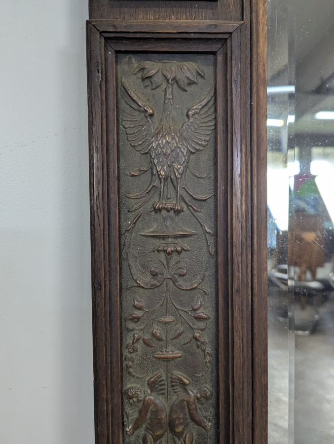 Miroir de style Renaissance bois et cuivre thématique de l'artisanat