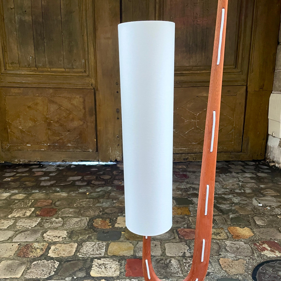 Lampadaire Girafe en Acajou par la Maison Rispal