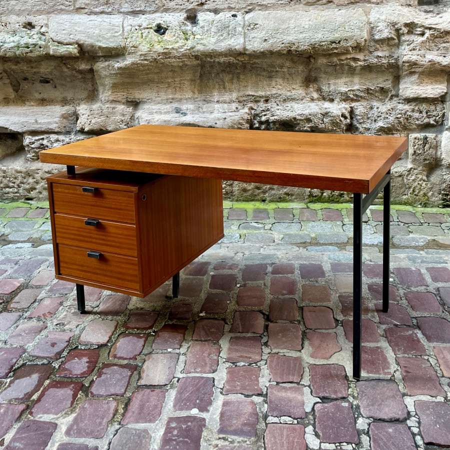 Bureau à caisson par Jacques Hitier édité par Charron