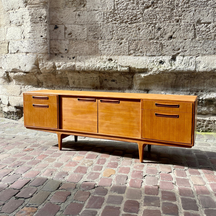 Enfilade scandinave en teck par Sven Ellekaer des années 60