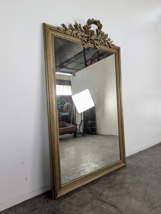 Miroir de style Louis XVI fin XIXème