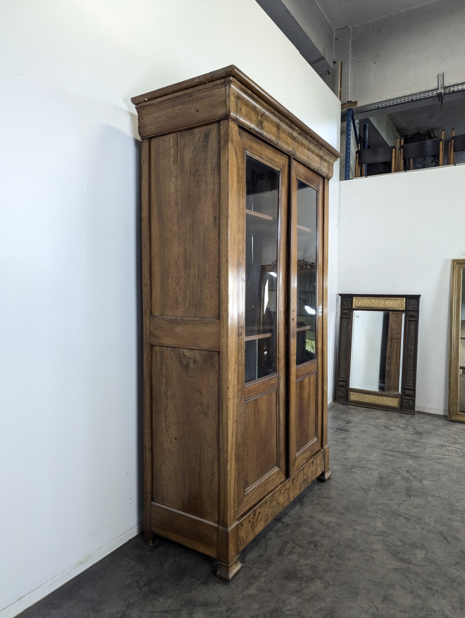 Bibliothèque vitrée époque Louis Philippe en Noyer
