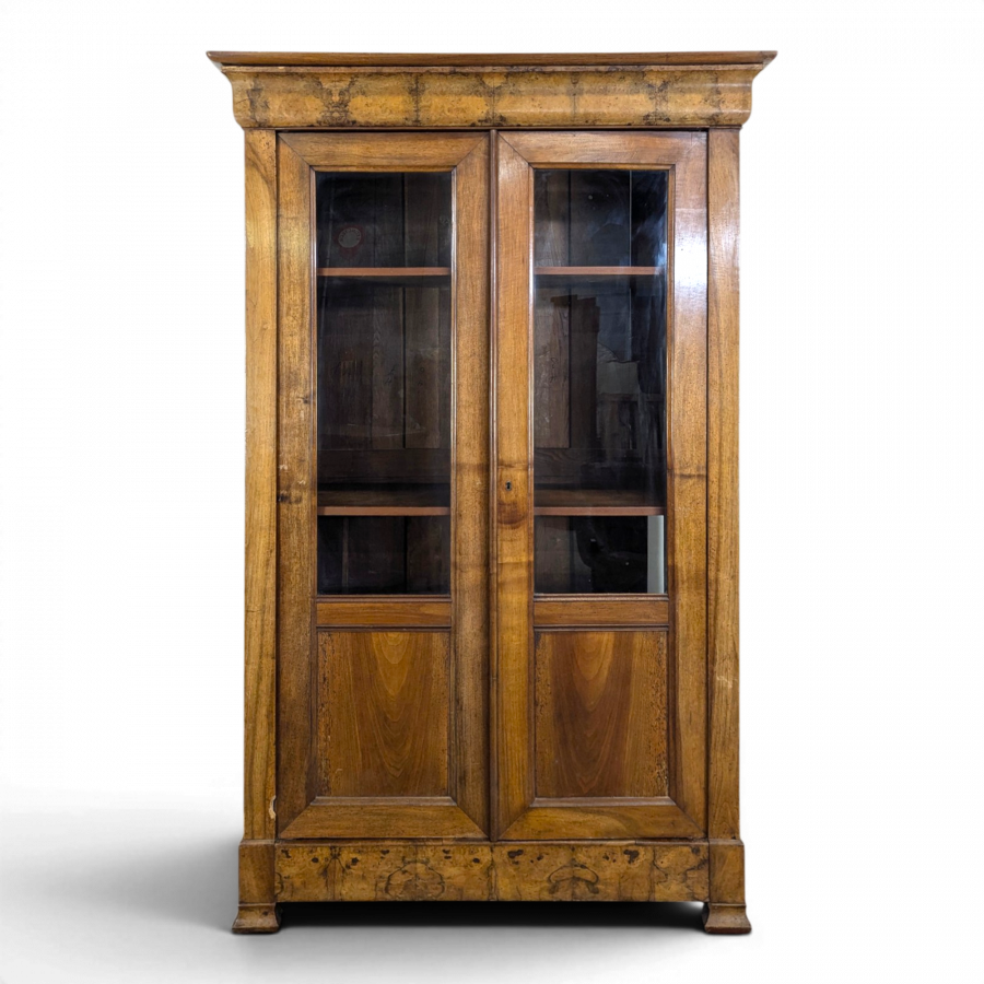 Bibliothèque vitrée époque Louis Philippe en Noyer
