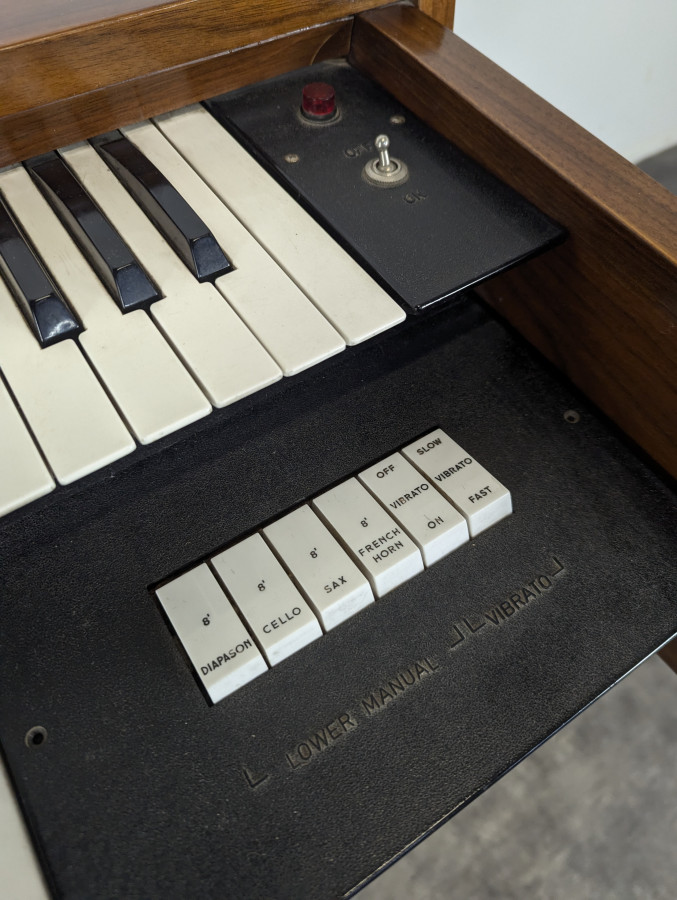 Piano orgue Elka Minuette 70