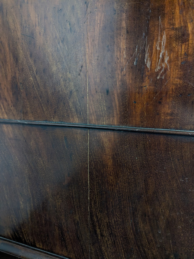 Armoire vitrée en Acajou flammé Epoque Louis Philippe