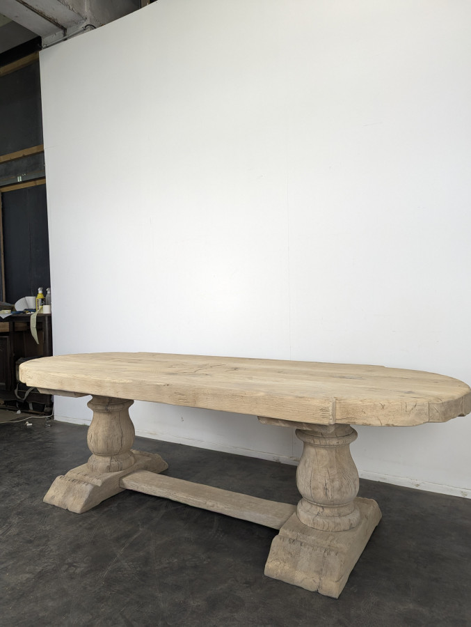Table de monastère en chêne massif décapée