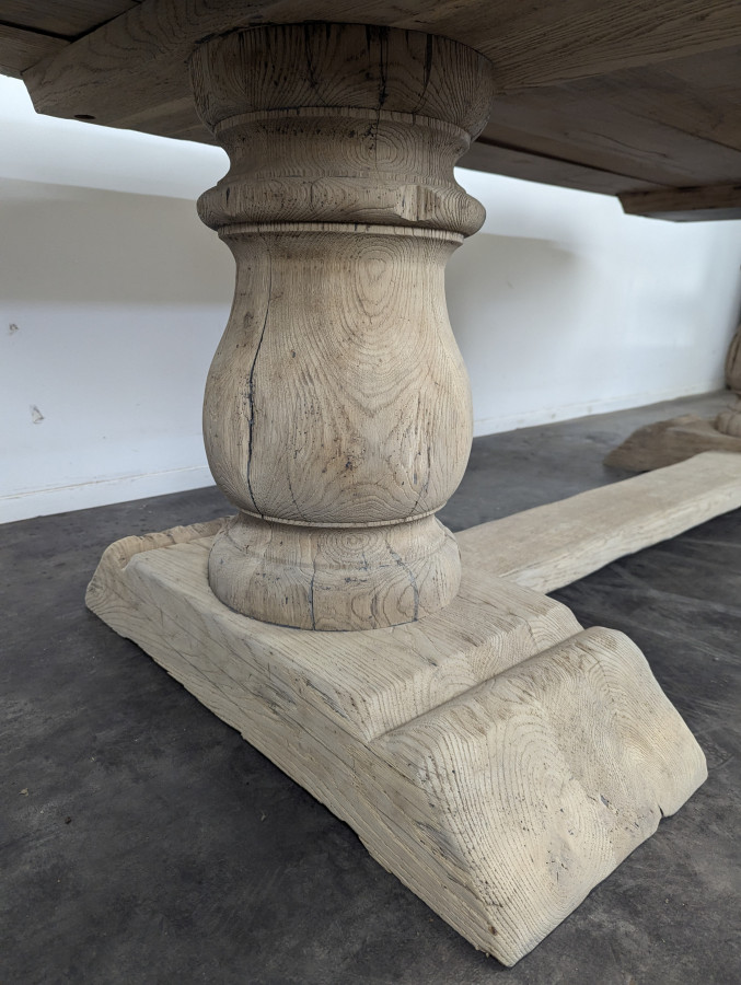 Table de monastère en chêne massif décapée
