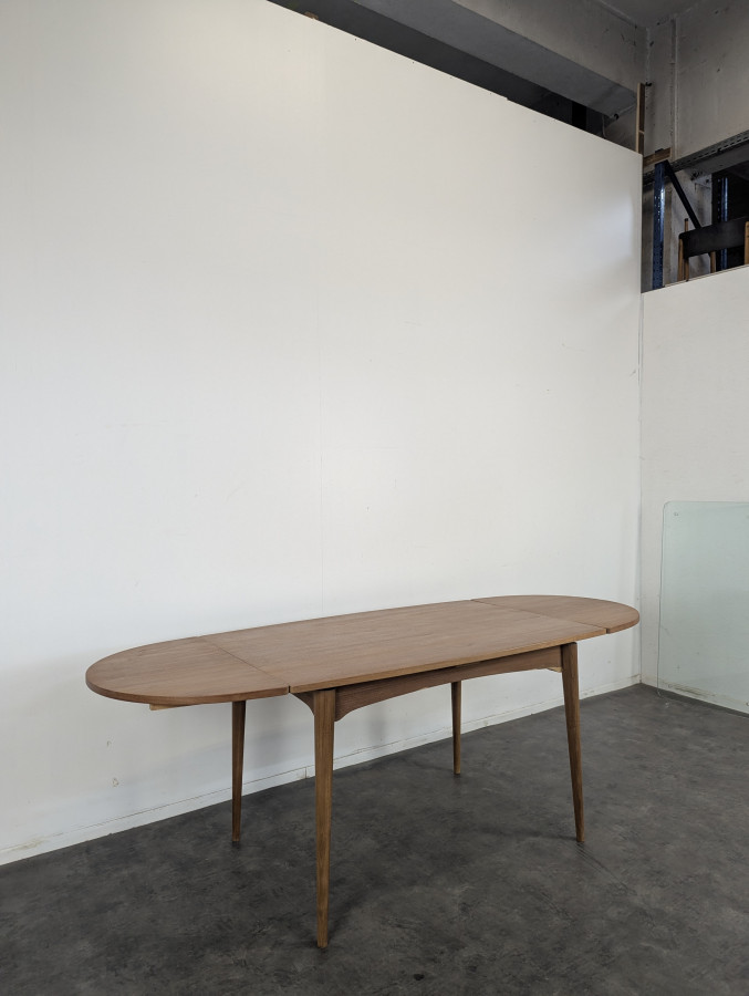 Table scandinave en teck