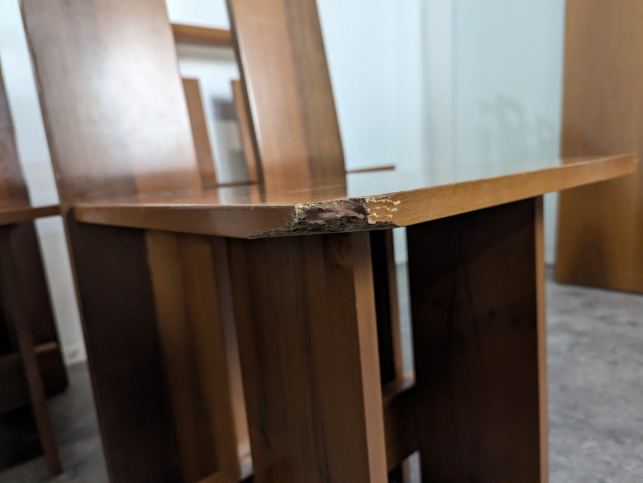Série de 8 chaises italiennes en noyer américain Loto Spa