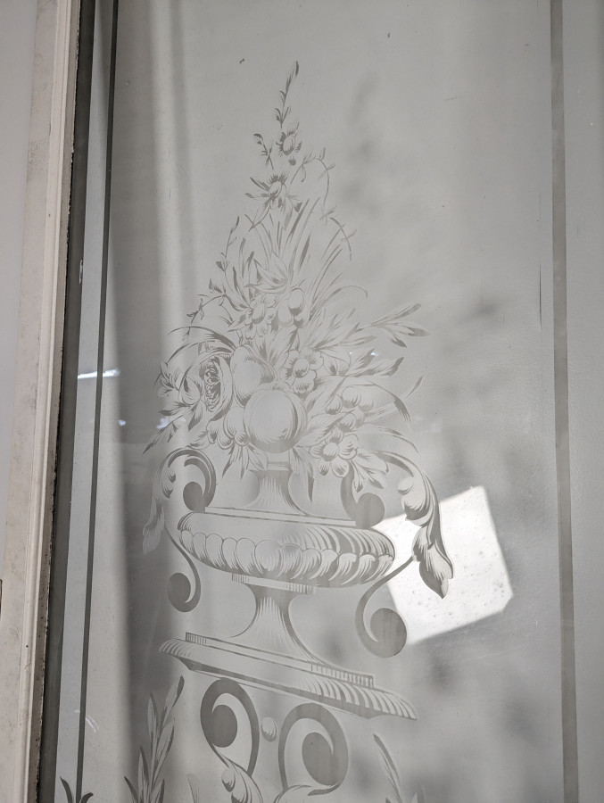 Série de 4 portes en verre gravé début XX ème