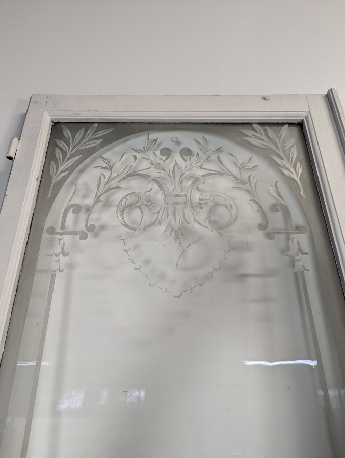 Série de 4 portes en verre gravé début XX ème