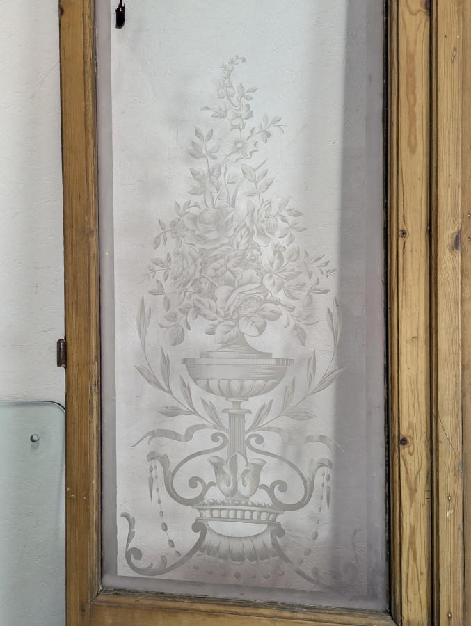 Paire de portes en verre gravé début XX ème