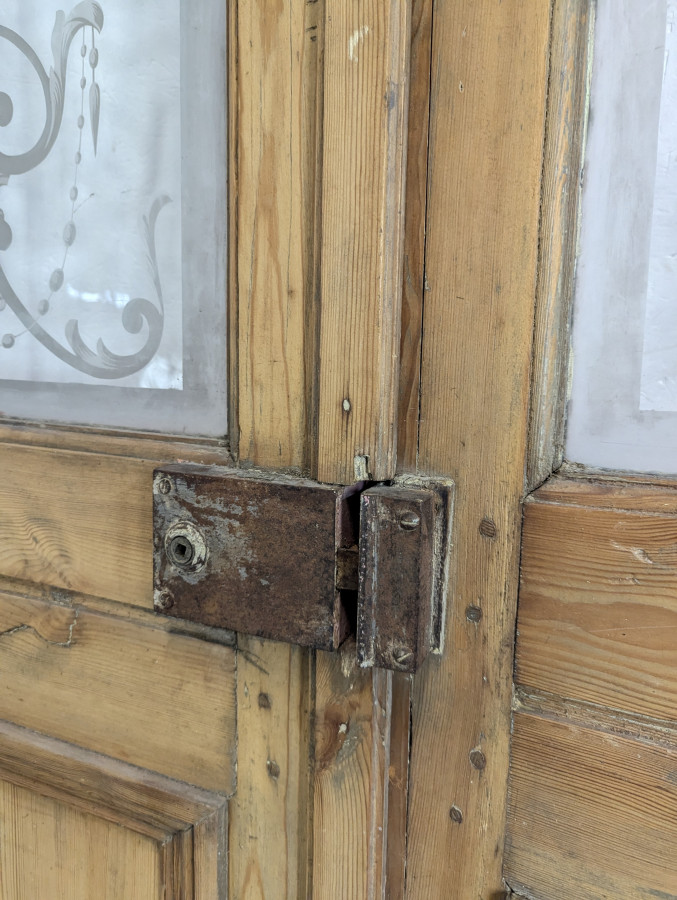 Paire de portes en verre gravé début XX ème