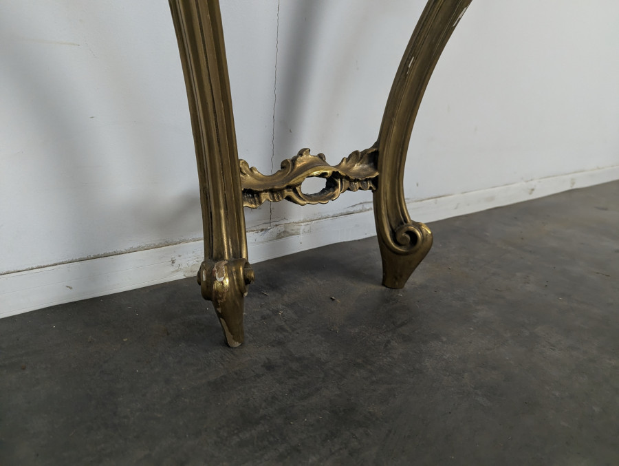 Console en bois doré de style Louis XV