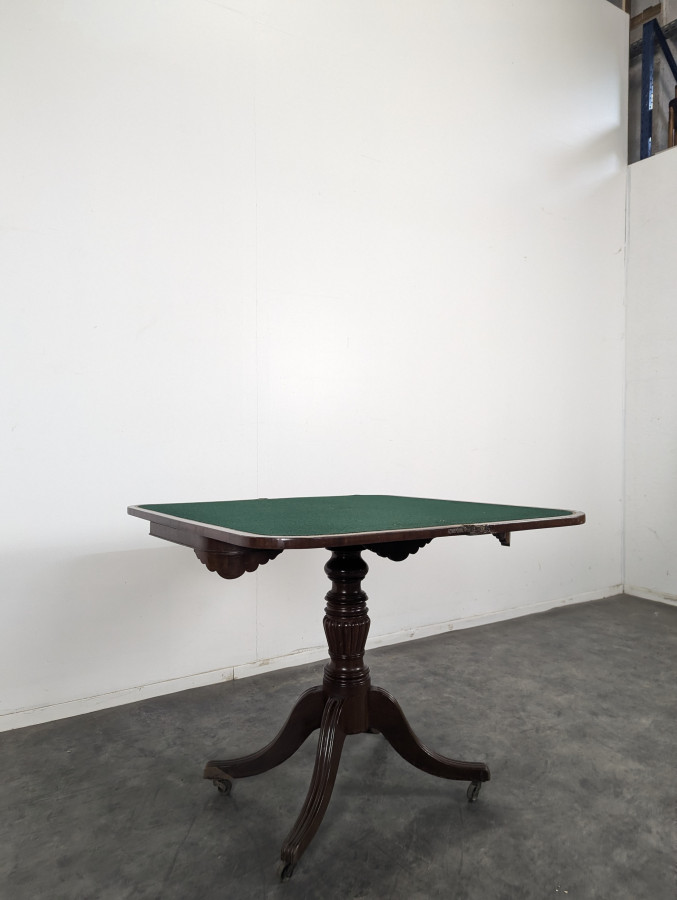 Table à jeux anglaise en acajou