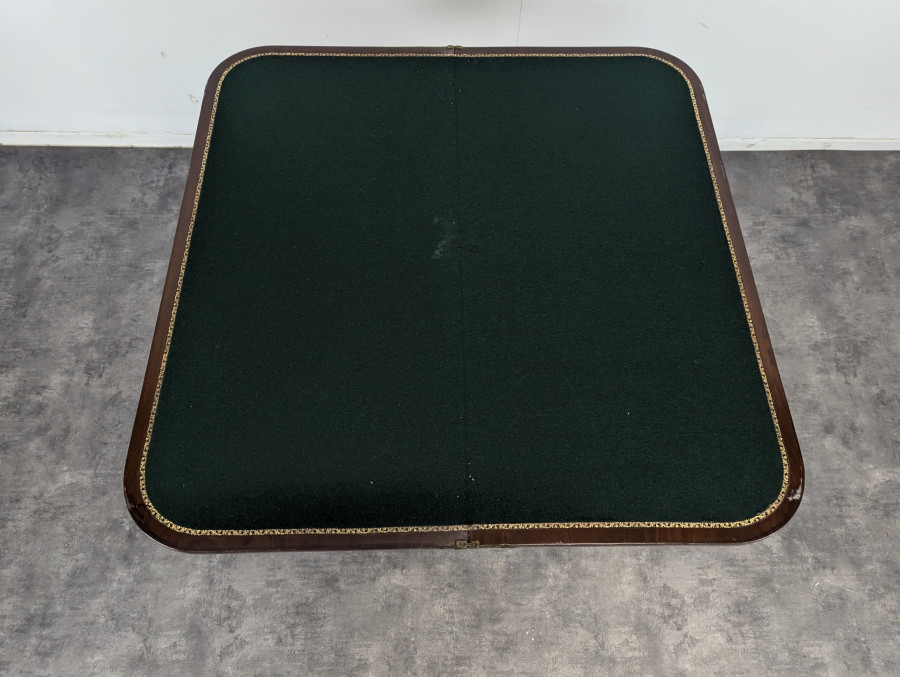 Table à jeux anglaise en acajou