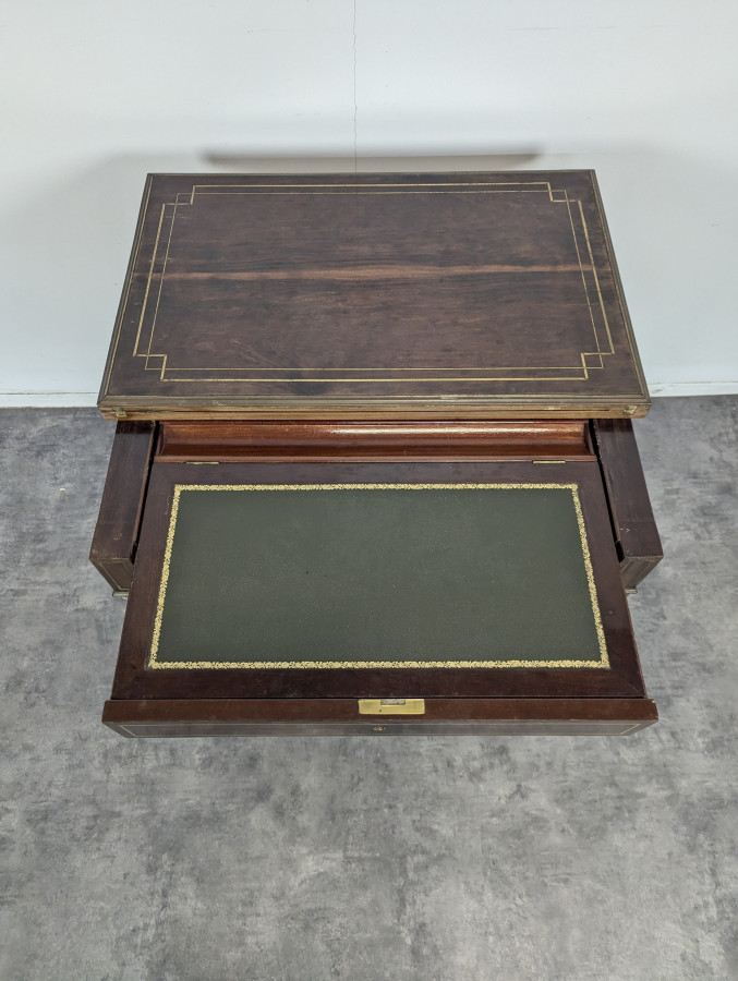 Table à jeux coiffeuse secrétaire de style Louis XVI en acajou