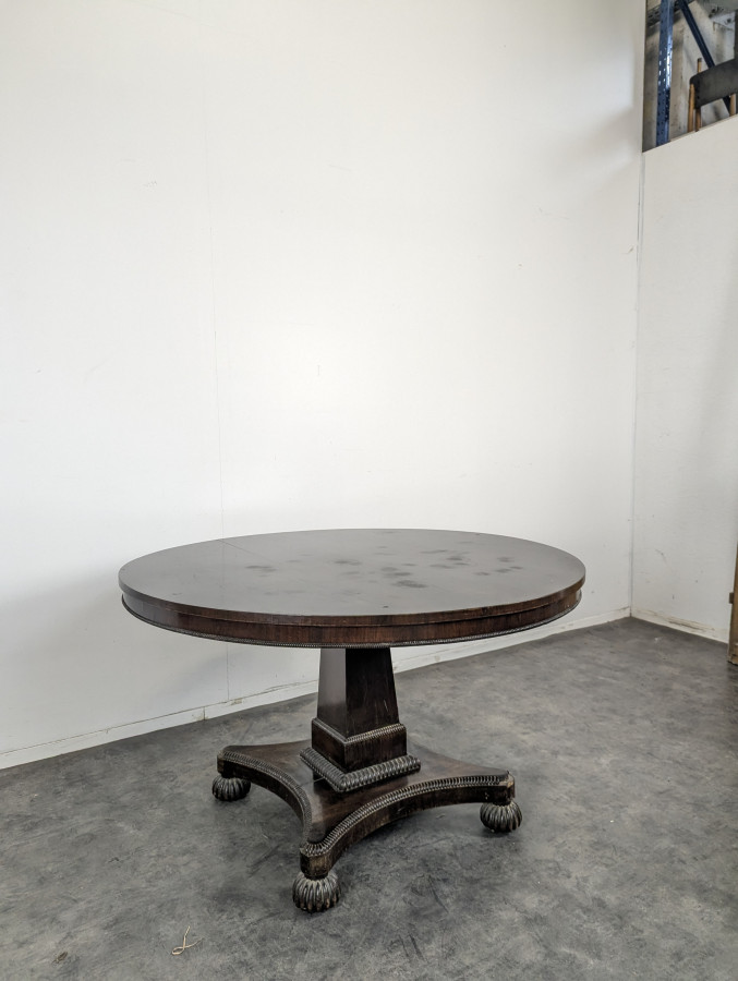 Table guéridon anglais à plateau basculant en acajou fin XIX ème