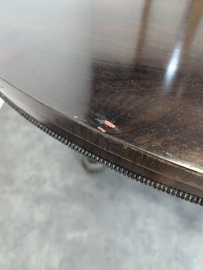 Table guéridon anglais à plateau basculant en acajou fin XIX ème