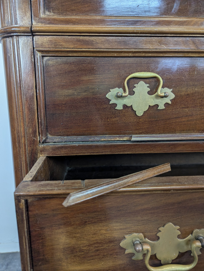 Commode secrétaire anglaise en acajou