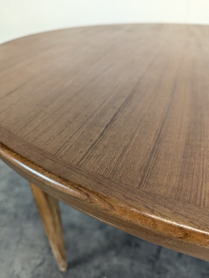 Table scandinave en teck