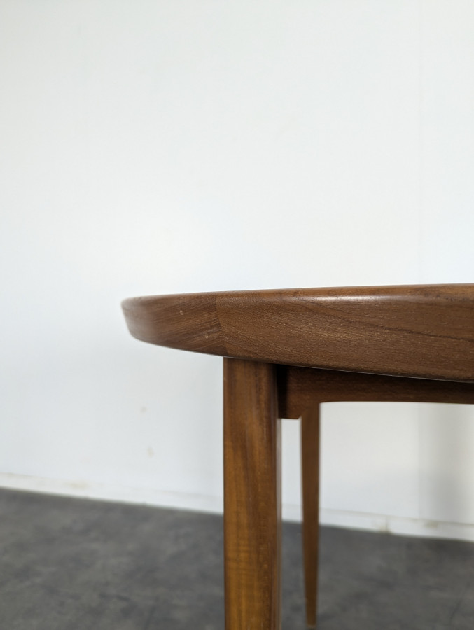 Table scandinave en teck
