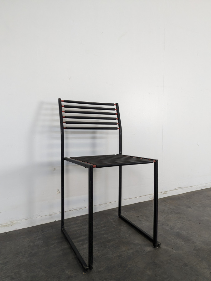 Série de 4 chaises style Memphis