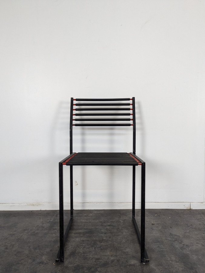 Série de 4 chaises style Memphis