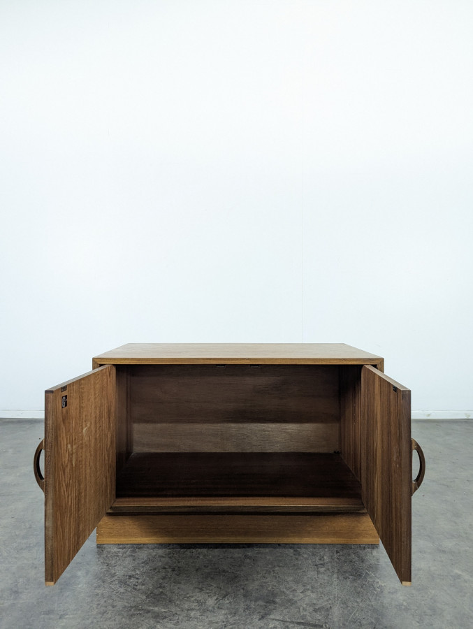 Meuble bas de rangement vinyles scandinave en teck