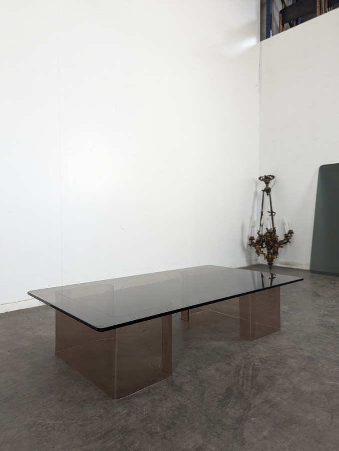 Table basse des années 60 verre et plexiglass
