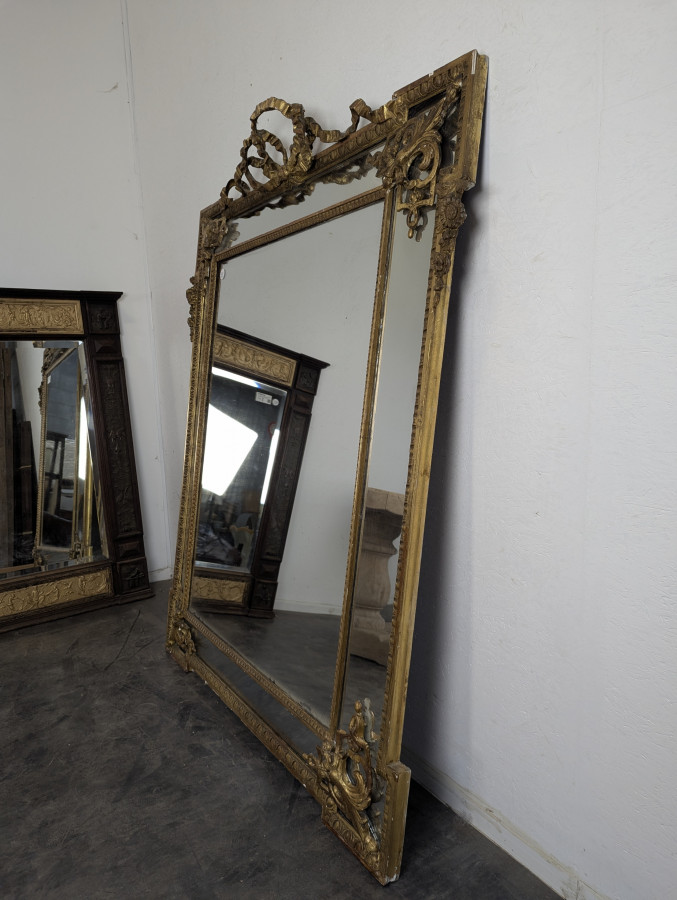 Miroir en bois doré à parecloses époque Napoléon III