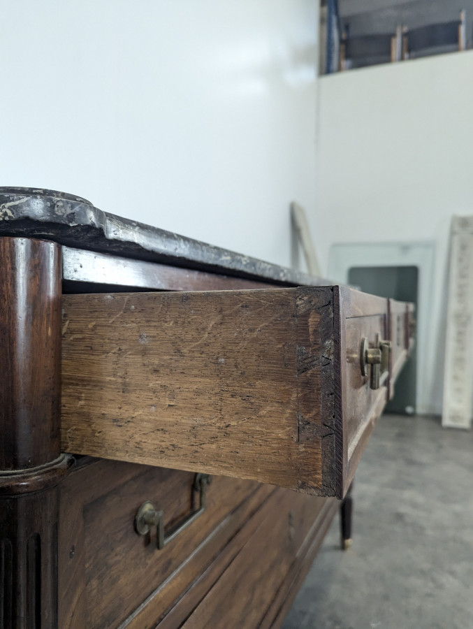 Commode d'époque Louis XVI en Acajou