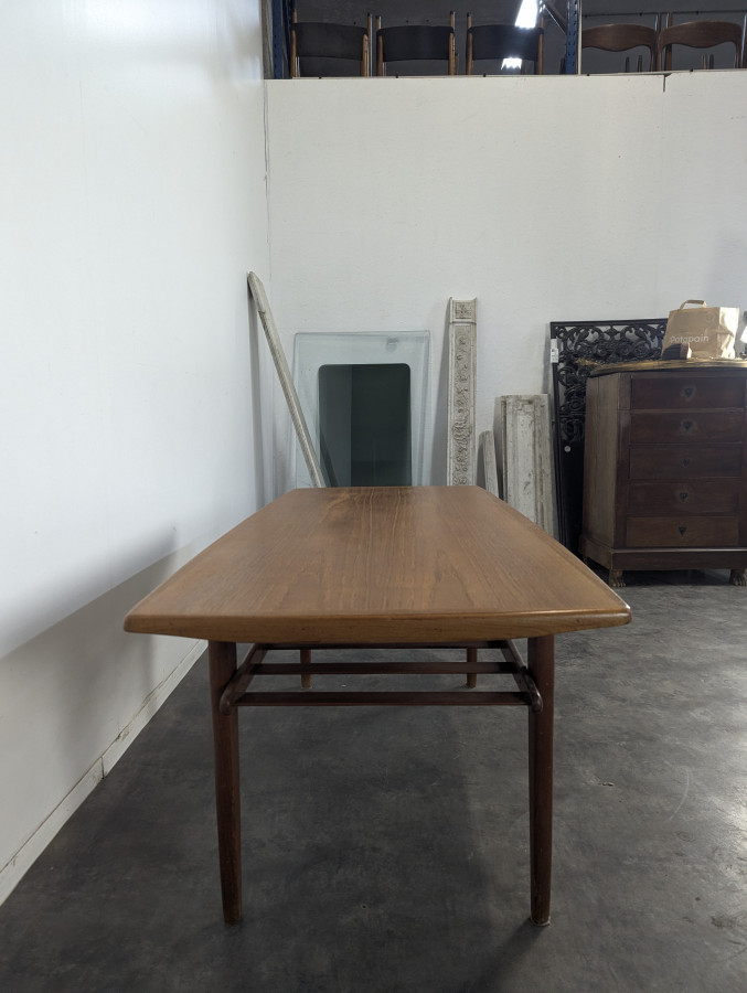 Table basse GJ106 en teck Grete Jalk pour Glostrup
