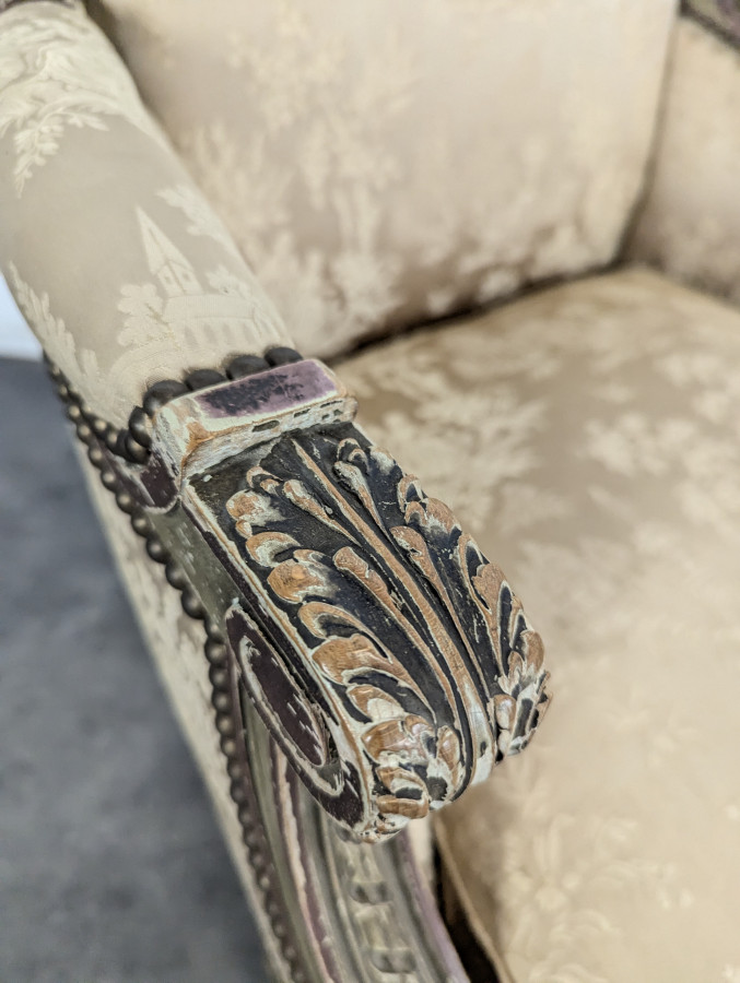 Paire de Bergères réchampies de style Louis XVI