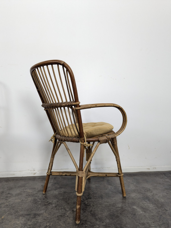 Série de 3 chaises et un fauteuil en Rotin