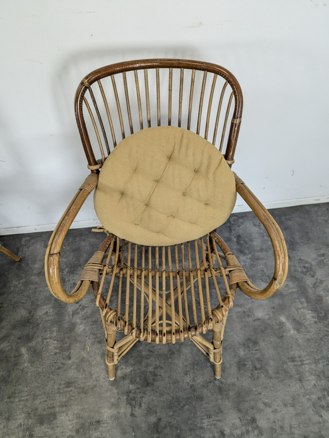 Série de 3 chaises et un fauteuil en Rotin