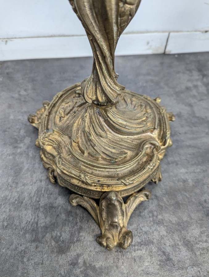Paire de Bougeoirs ou Candélabres en Bronze doré